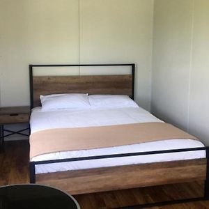 Queen Cabin